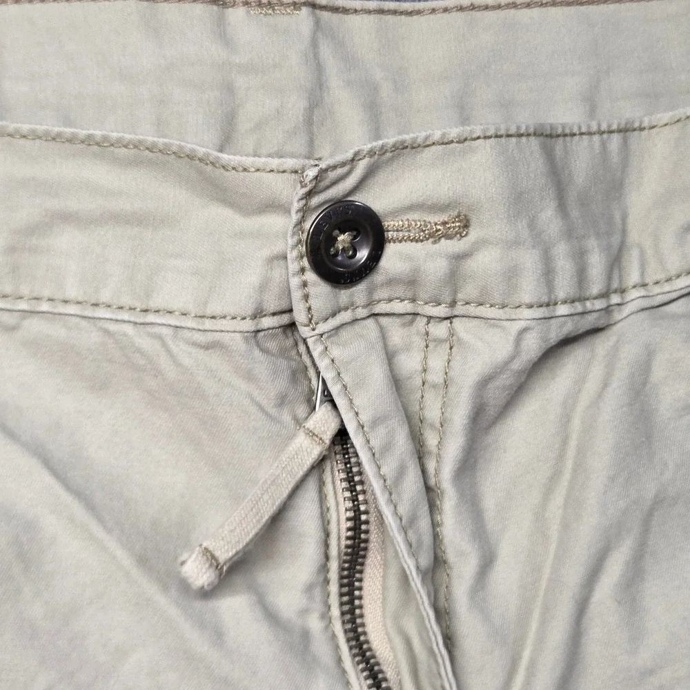 Levis Mens Tan Khaki Cotton Cargo Shorts Size 42 Multi Pocket Casual Y2K